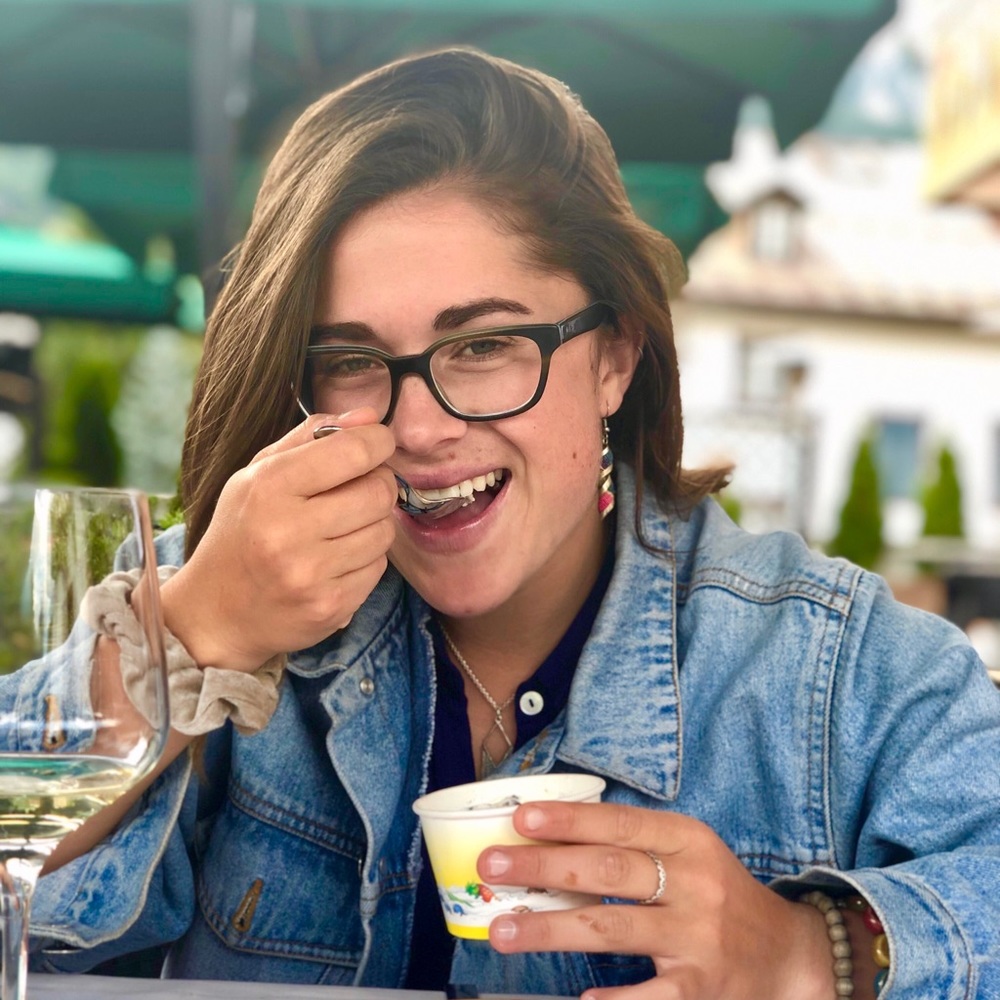 Meet your Posher, Emily